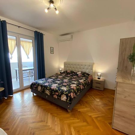 Alina'S Apartment Bečići Εξωτερικό φωτογραφία