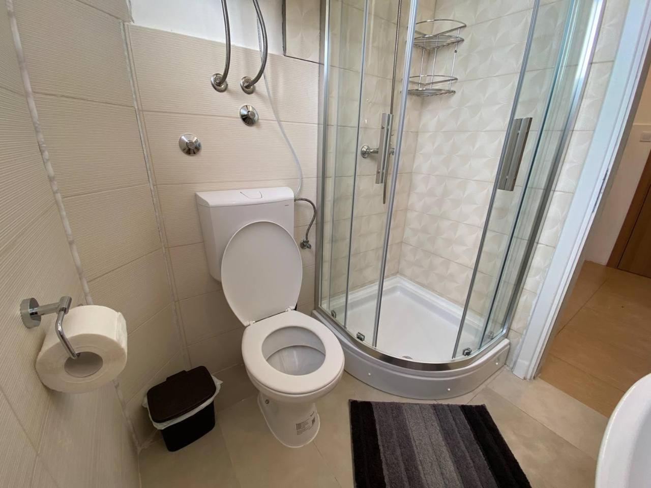 Alina'S Apartment Bečići Εξωτερικό φωτογραφία