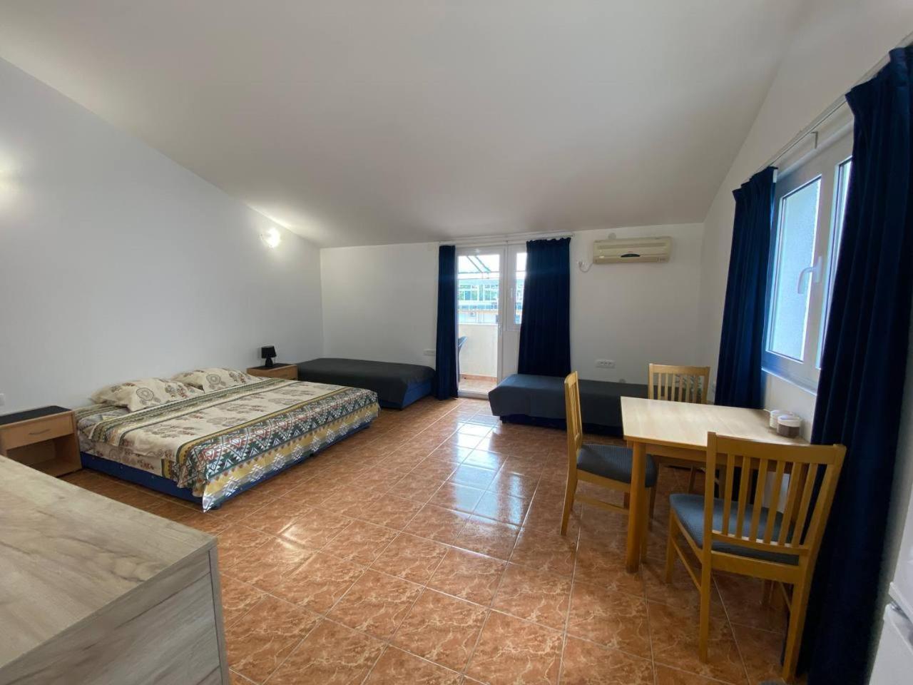 Alina'S Apartment Bečići Εξωτερικό φωτογραφία