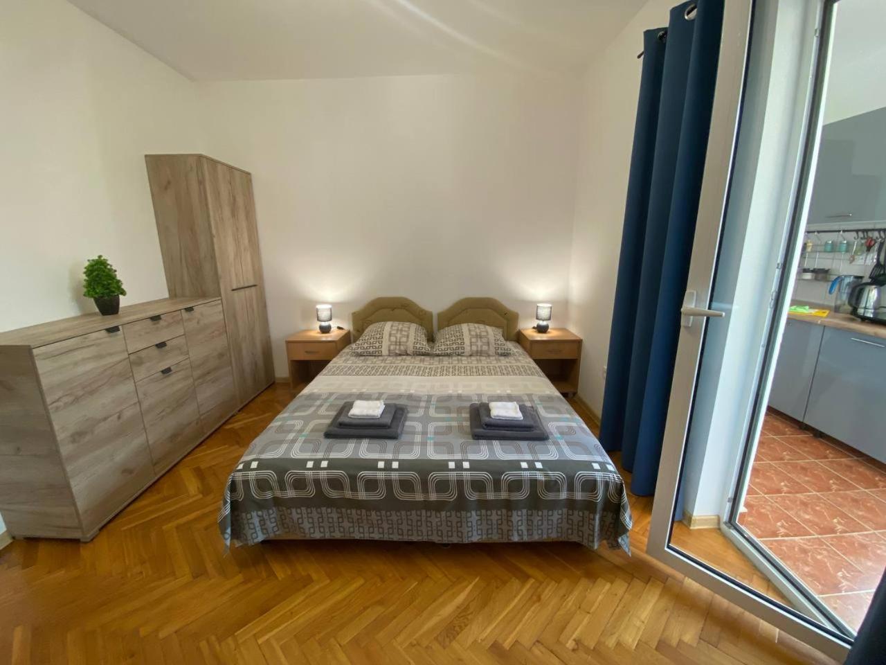Alina'S Apartment Bečići Εξωτερικό φωτογραφία