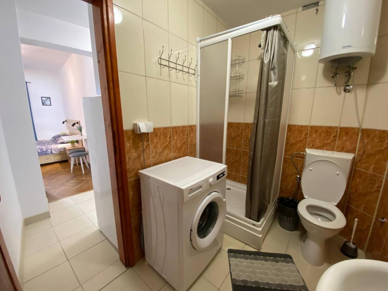 Alina'S Apartment Bečići Εξωτερικό φωτογραφία