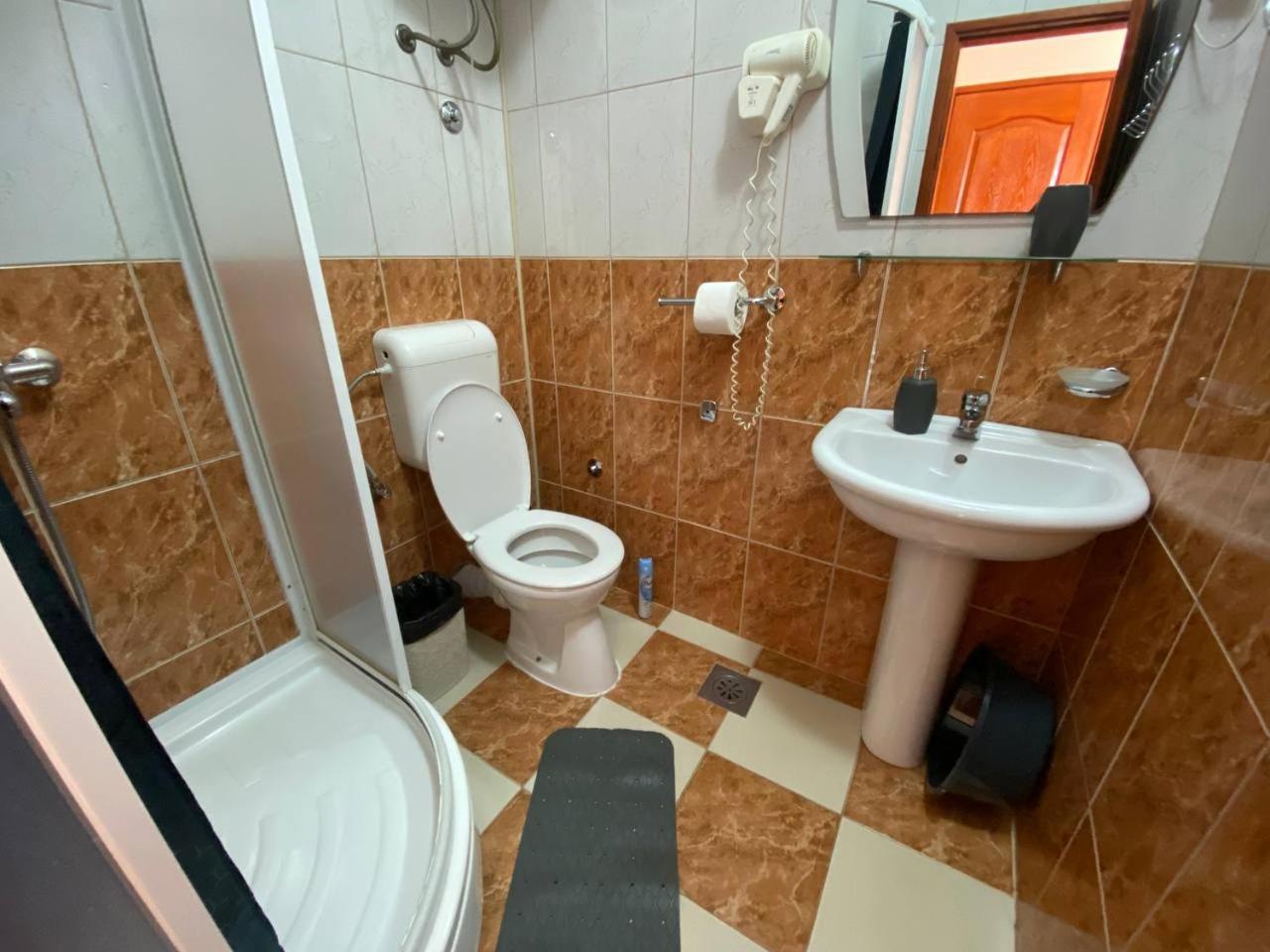 Alina'S Apartment Bečići Εξωτερικό φωτογραφία